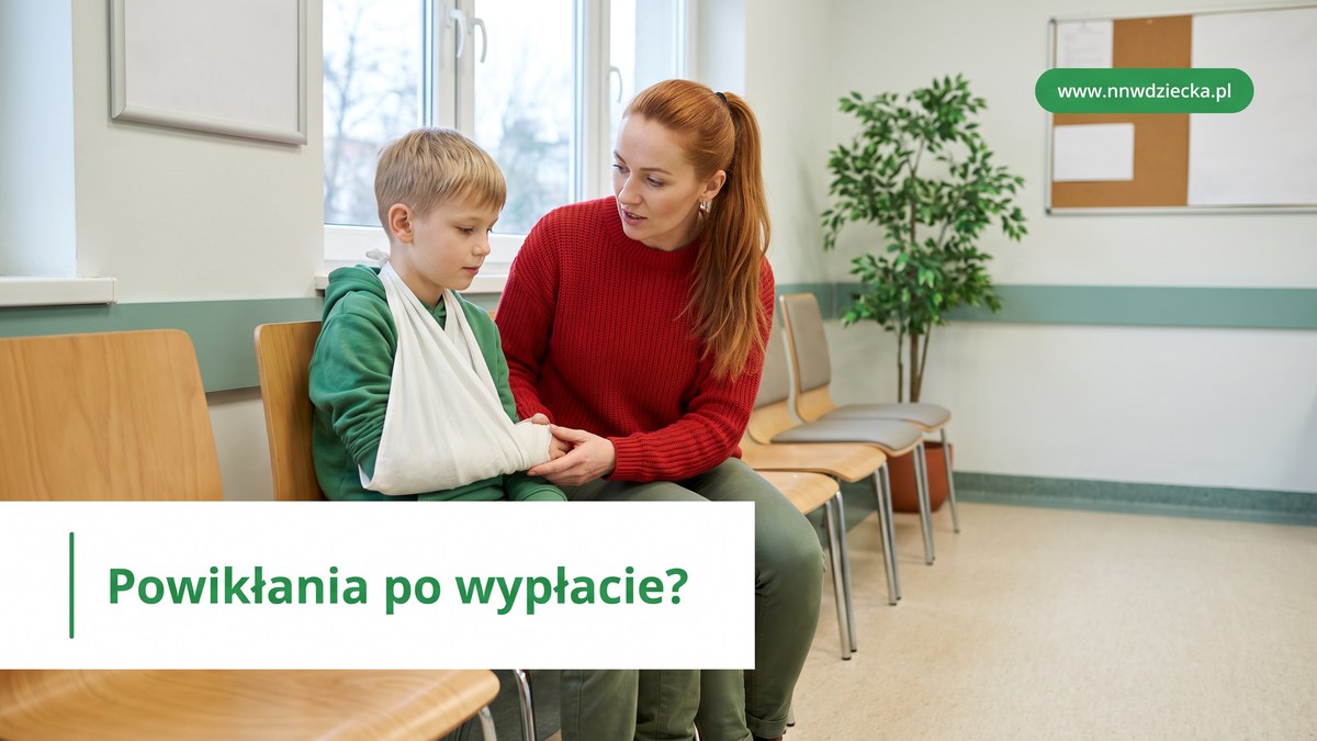 Dziecko na wizycie kontrolnej u ortopedy po zdjęciu gipsu